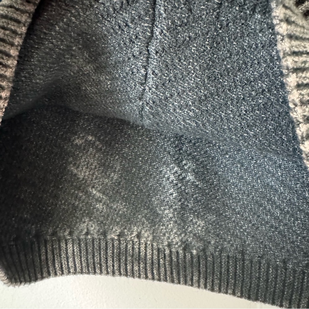 Emory Park Grey Chunky Knit Asymmetrical Ribbed Skirt Size Medium Fall Winter - Picture 8 of 12